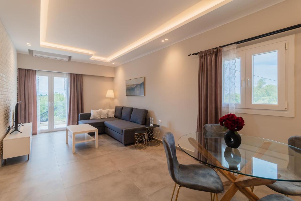 Melena Premium Suites Roda  Luaran gambar