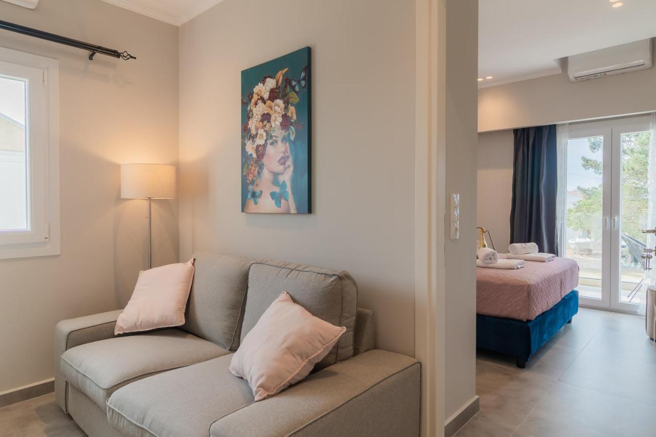 Melena Premium Suites Roda  Luaran gambar