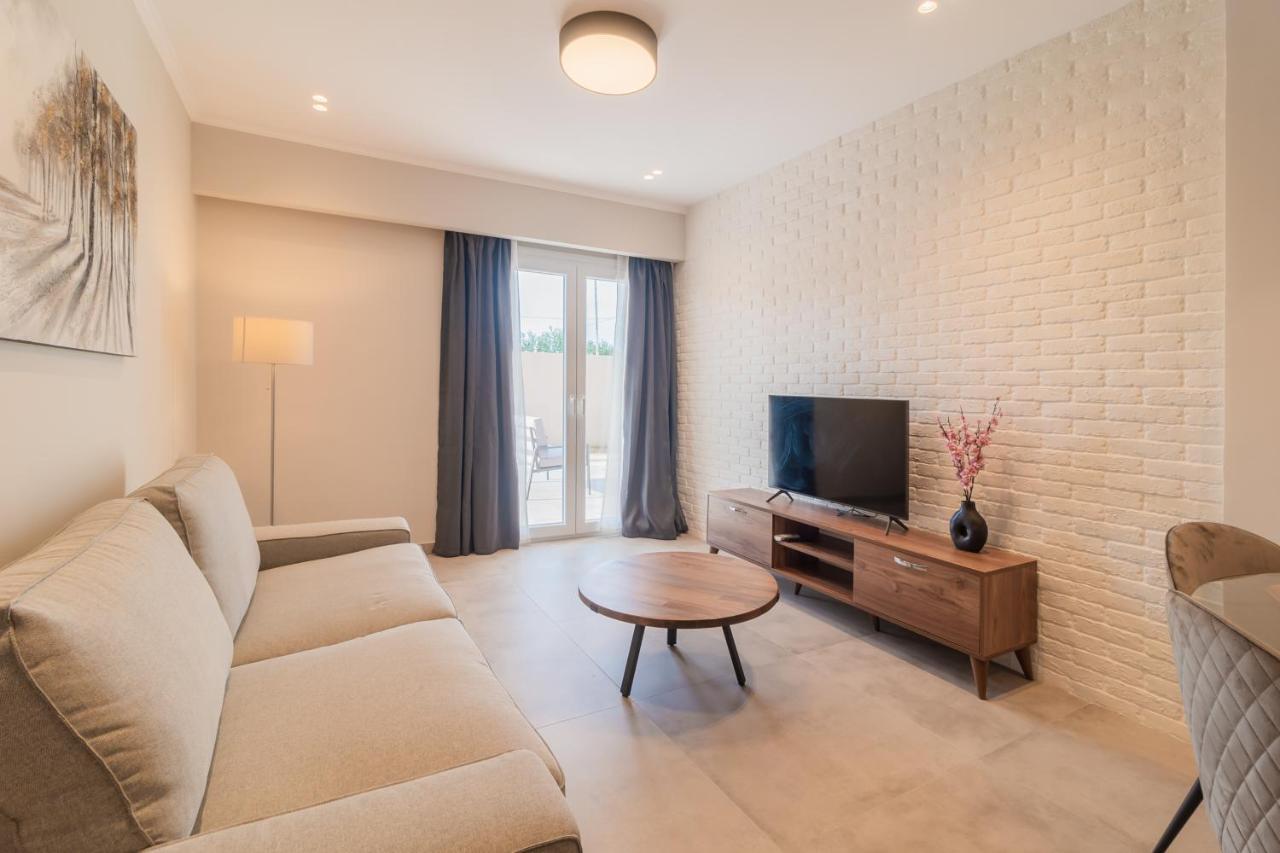 Melena Premium Suites Roda  Luaran gambar